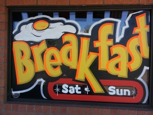 01-restaurant-window-sign-painting-windowpainting.com  